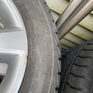【お渡し決定】スタッドレスタイヤ215/60R17.96Qの画像