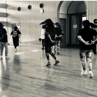 【春日部/ダンスサークル】メンバーを募集！ 未経験者、初心者、ブランクある方も大歓迎！ 30代〜50代中心のダンスサークルです。年齢層の高いサークルを探している方、プロのダンサーによる基礎から学べるレッスン、男女問わず、ダンスに興味がある方は、ぜひご応募ください。の画像