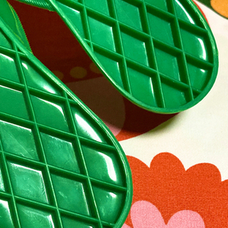 【値下】 昭和レトロ スリッパ グリーン Health 健康 硬い 鑑賞用 ツッコミの画像