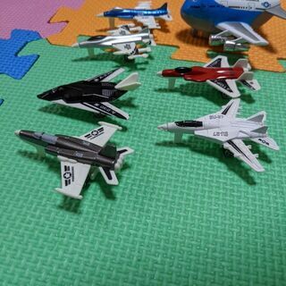 戦闘機のおもちゃ　