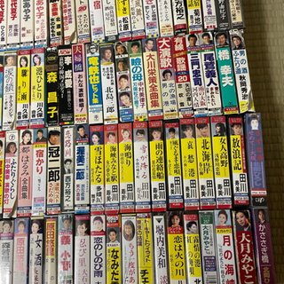 演歌　カセットテープ100枚　1,000円で売ります！
