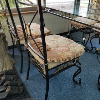 アンティーク調　テーブルの画像