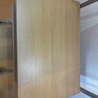 即日渡し可能　パソコンデスクの画像