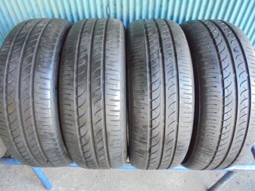 ヨコハマ BluEarth AE01F　215/60R16　4本 9分溝2本と8～9分溝2本　2019年製　程度良好！