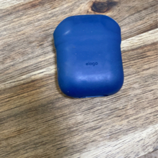 AirPods(右耳なし)➕シリコンカバーの画像