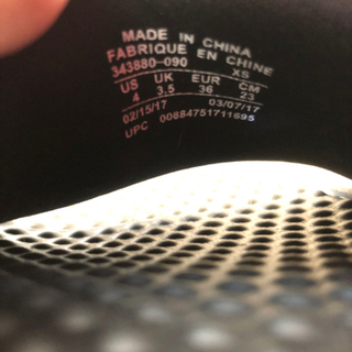 NIKE ベナッシの画像