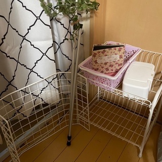 水切り棚　お尻拭き入れ　紫カゴ　ミニアルバムの画像