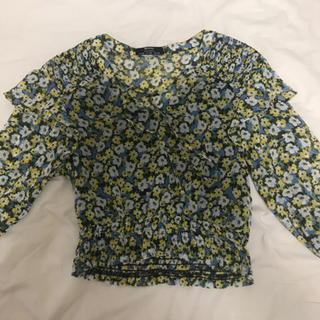 Bershka花柄ブラウス🌸