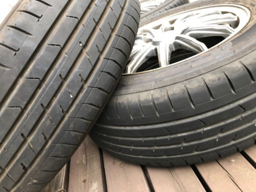 アルミホイル、タイヤ