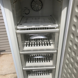 ALLEGiA アレジア 冷凍庫 107L 家庭用 自動霜取り機能付 前開き 4段 AR-BD120の画像