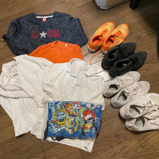 converseトレーナー、ユニクロヒートテックなど140くらい