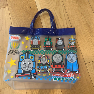 トーマスプールバック