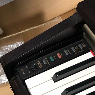 ヤマハ　YAMAHA クラビノーバー　YDP-151　椅子、ヘッドホン付きの画像