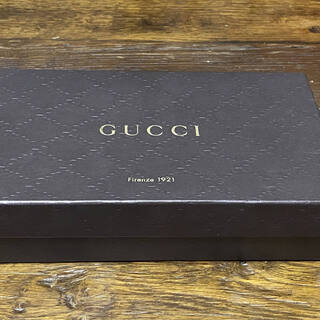 新品Gucci財布