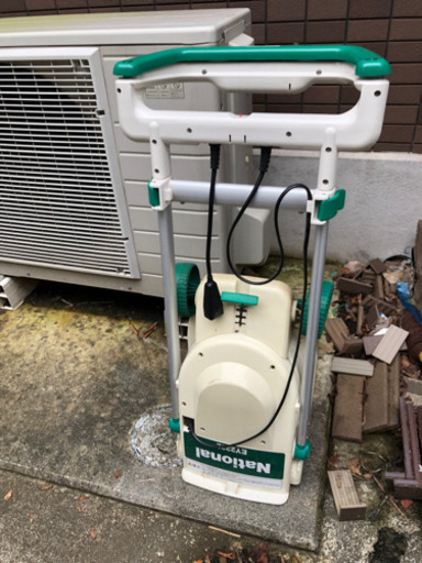 草刈り機
