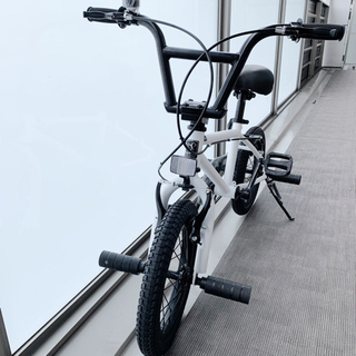 新品未使用　自転車　BMX14インチ　白黒　モノクロの画像
