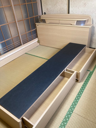 引き出し付きダブルベッド(マット無し)
