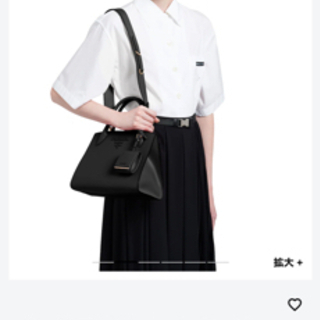 PRADA バック　黒