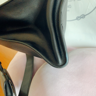 PRADA バック　黒