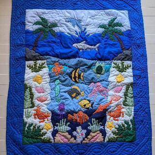 ハワイアンキルト タペストリー■魚柄  壁掛け 約100cm×120cm