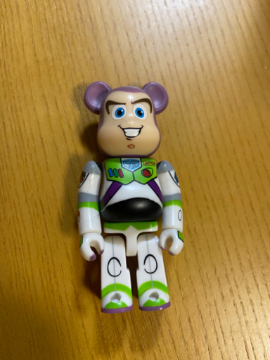 バズのベアブリック