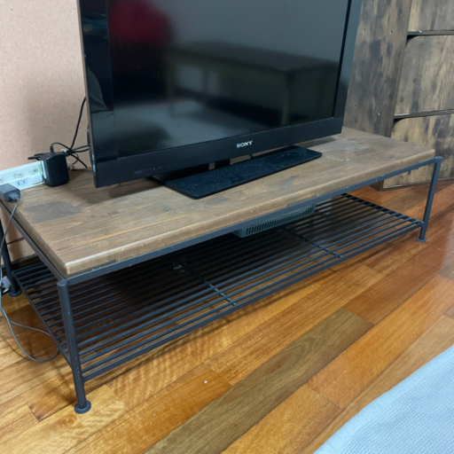 テレビ台　テーブル