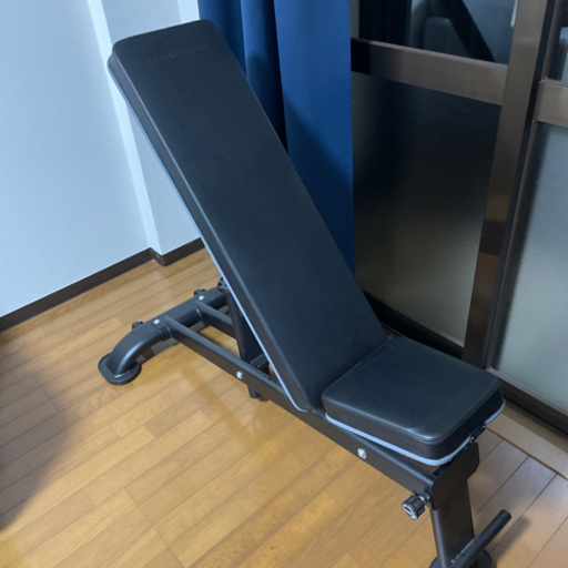 インクラインベンチ