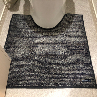 値下げ！【KEYUCA(ケユカ)】トイレカバー3点セット　テネルシリーズ　ネイビーの画像
