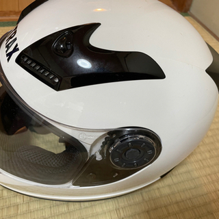 バイクのヘルメットの画像