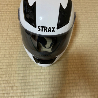 バイクのヘルメットの画像