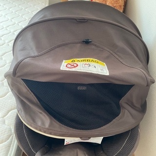 【美品】エールベベ　チャイルドシートの画像