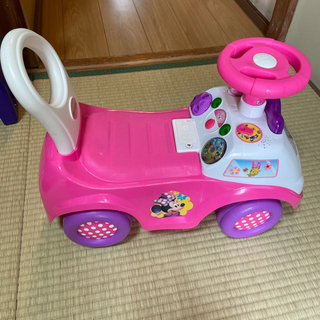 ディズニーの子供の乗り物の画像