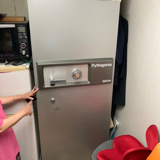 金庫　セコム　ピタゴラス　大型