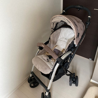 Combi ベビーカー　両対面型　の画像