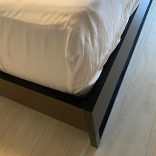 IKEA クイーンサイズ ベッドフレーム 状態良好◎