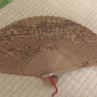 新品未使用　扇子 高襠禮品扇 白檀扇子 香木扇子 透かしの画像