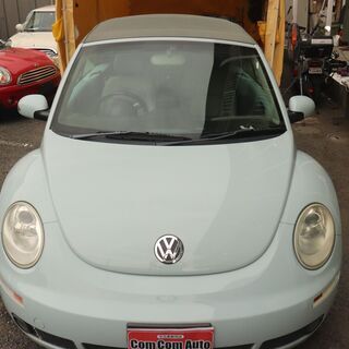 VW　ニュービートルカブリオレ　水色