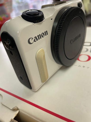 EOS M2 ミラーレス 一眼 ダブルズームキット ホワイト 2021/09/02