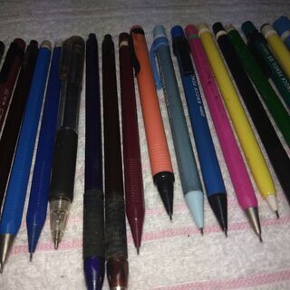 プラスチック製シャープペンシル　42本の画像