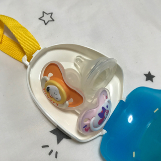 決まりました‼️ドナルド おしゃぶりケースの画像