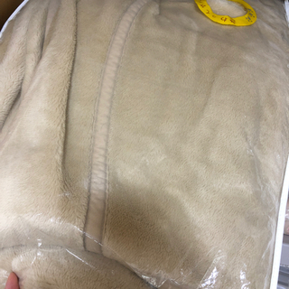 毛布2枚　ペットあり　お問い合わせ無い場合明日処分しますの画像