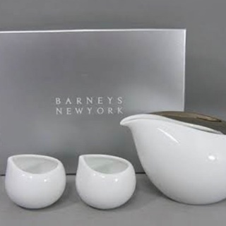 バーニーズニューヨーク　酒器（徳利、お猪口×2）