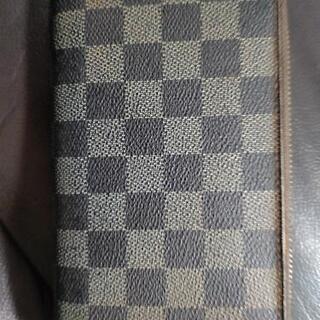 ヴィトンの長財布