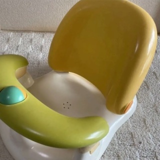 コンビ　ベビー　バスチェア　combi