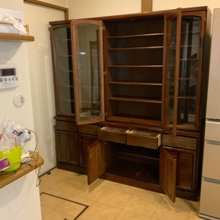 食器棚　取りに来られる方の画像