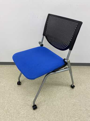 大特価26脚セット　オカムラ製オフィス用イス　プロスタックシリーズ　ブルー