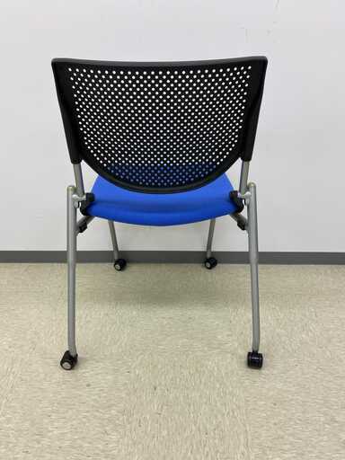 大特価26脚セット　オカムラ製オフィス用イス　プロスタックシリーズ　ブルー