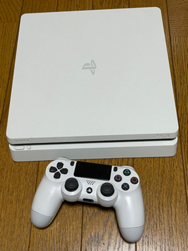 PlayStation®4 グレイシャー・ホワイト 500GB  CUH2200A