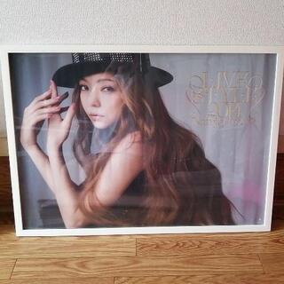 ポスターフレーム　ニトリ　白と黒2つセットの画像