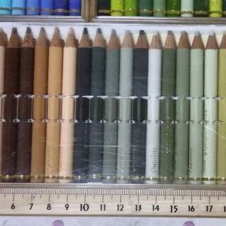 色鉛筆70色 ＋ 黒鉛筆2Ｂ,B,HB,H,2Hの画像